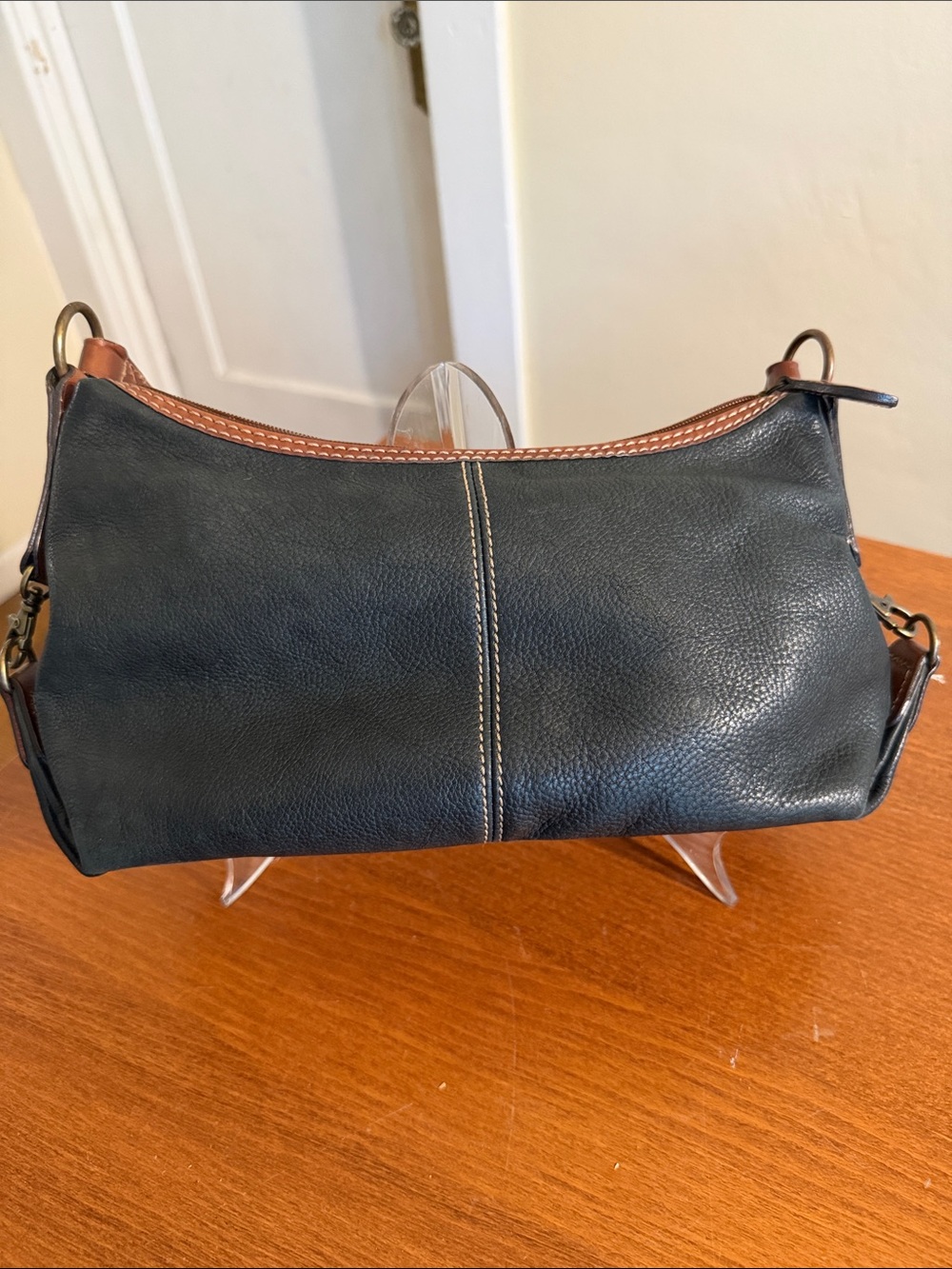 Fossil Black Leather Shoulder Bag with Brown Trim